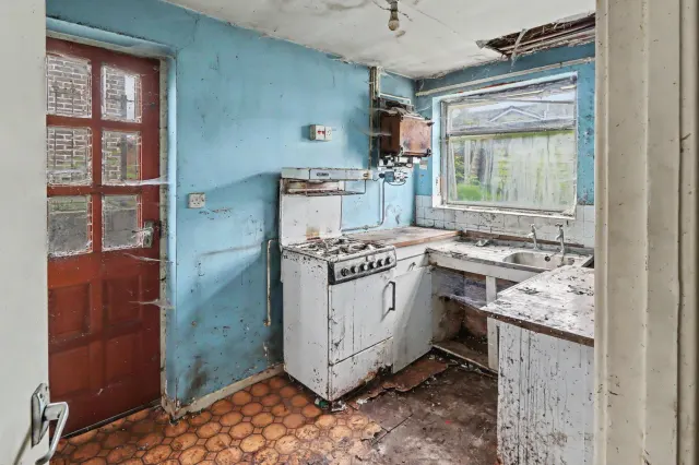 Clayfield Grove West, Stoke-On-Trent, photo 3