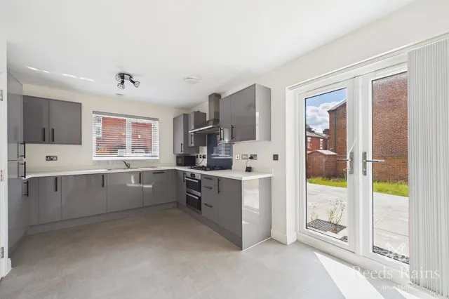 Photo 3 — Cohen Avenue, Denton, Greater Manchester, M34