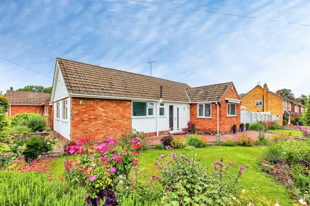 Northleigh Grove, Market Harborough, LE16, photo 1