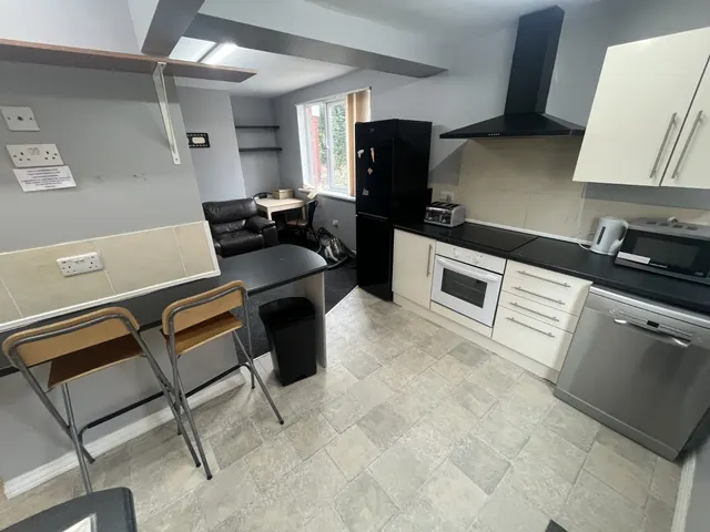 Headingley Mount, Headingley, LS6, photo 2