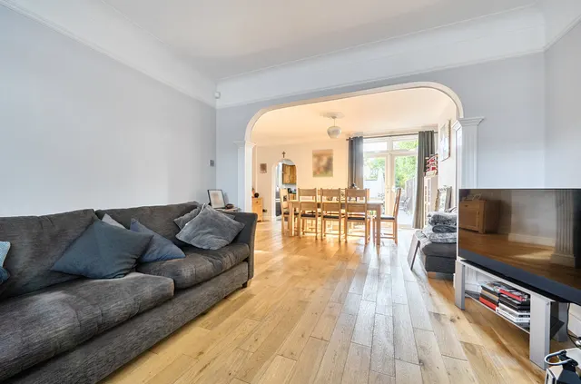 Photo 3 — Chesterfield Road, Barnet, EN5 2RE