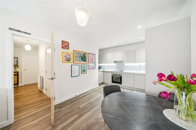 Springfield Drive, London, SW17, photo 3