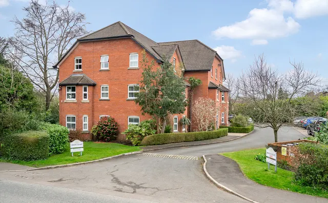 Cheadle Road, Cheadle Hulme, SK8, photo 1
