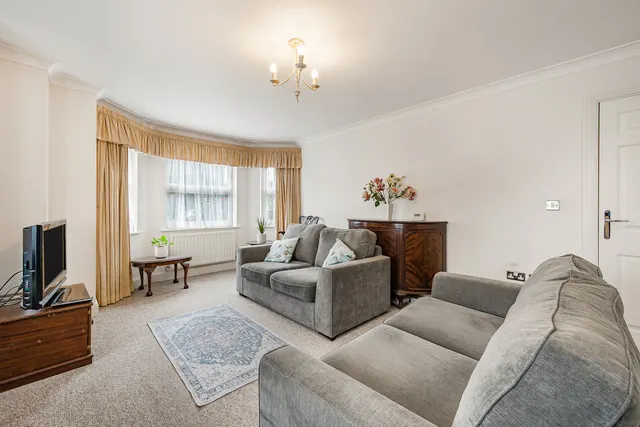 Cheadle Road, Cheadle Hulme, SK8, photo 2