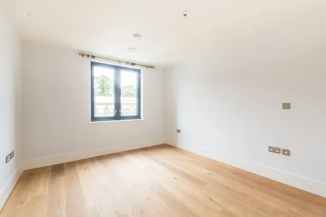 London, NW6, photo 3