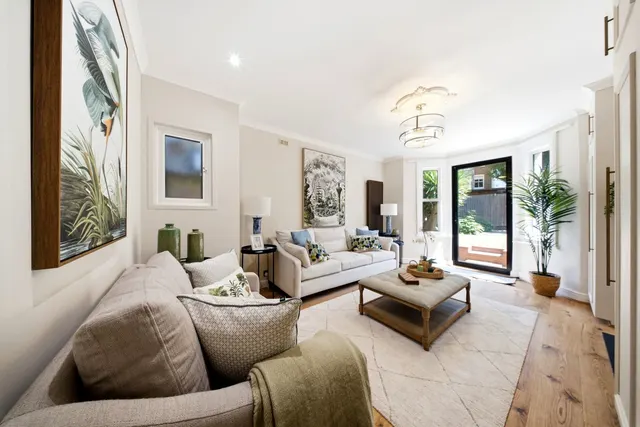 Stanlake Road, Shepherd's Bush, W12, photo 1