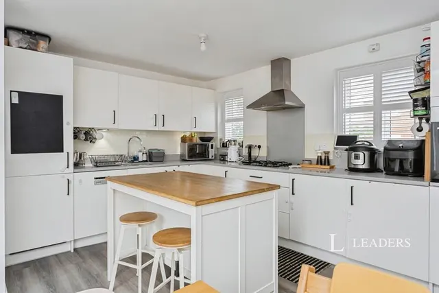 Hamfield Drive, Hassocks, BN6, photo 2
