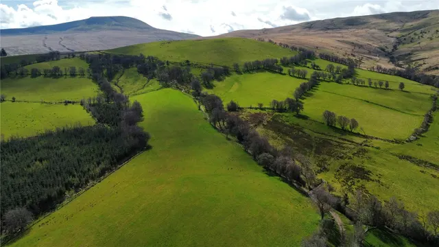 Crai, Brecon, Powys, LD3 8YS, photo 1