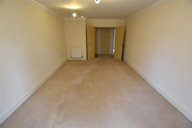 Photo 3 — Scholars Walk, Farnborough, Hampshire, GU14 8UL