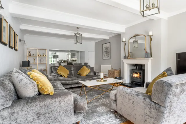 Main Street, Farndon, NG24, photo 2