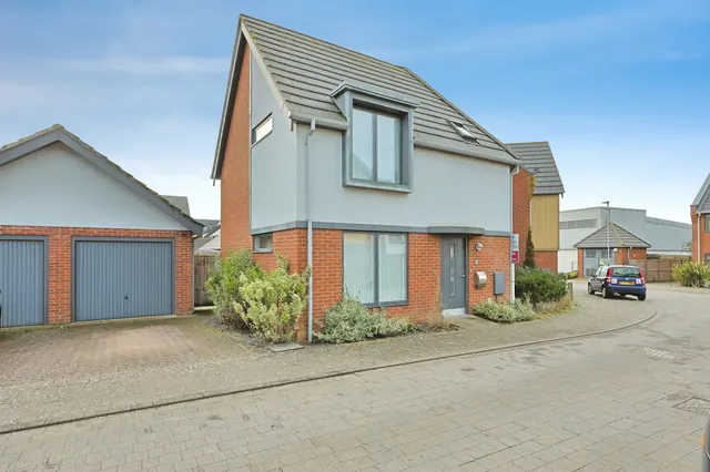 Blaxter Way, Norwich, NR7, photo 1