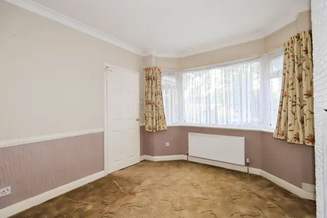 Broad Street, Bilston, WV14, photo 3