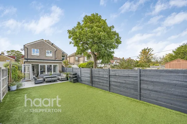 Adelaide Road, Ashford, TW15, photo 3
