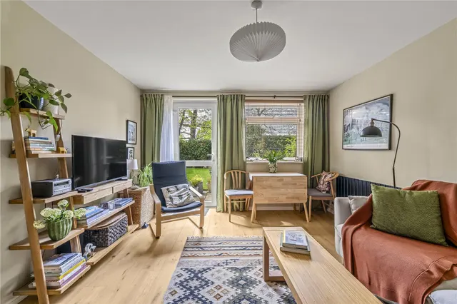 Photo 3 — Harrowdene Gardens, Teddington, TW11 0DW