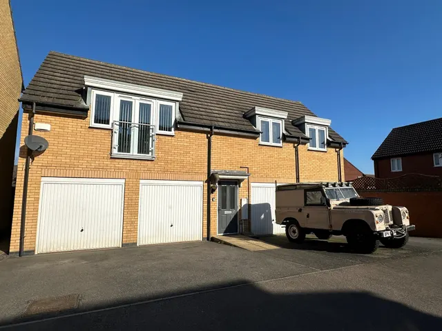 Woodward Drive, Peterborough, PE4, photo 1