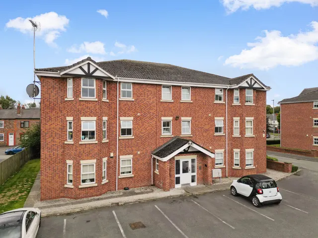 Ashfield Gardens, Warrington, Warrington, WA4 1PQ, photo 1