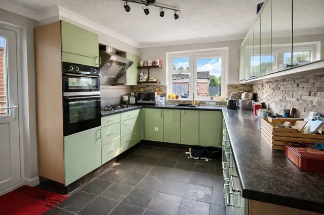 Westmoreland Close, St Leonards on Sea, photo 3