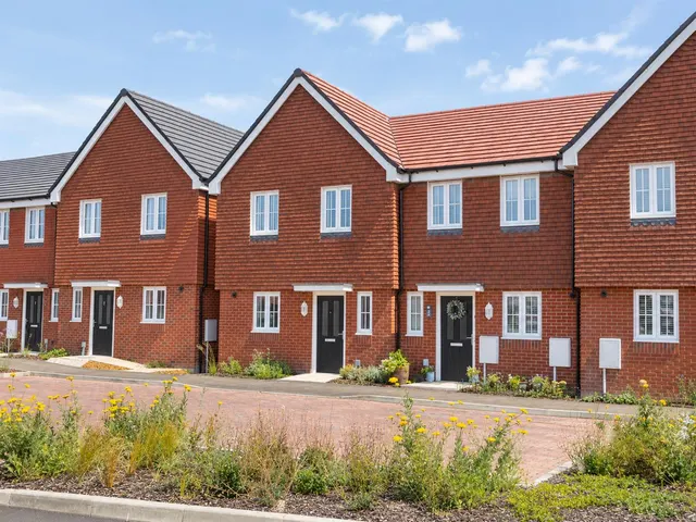 Maddoxford Gardens, Boorley Green, photo 1