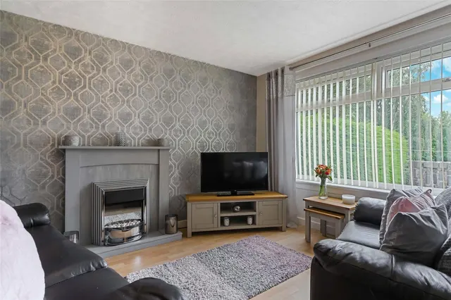 Photo 3 — Etive Place, Cumbernauld, Glasgow, North Lanarkshire, G67