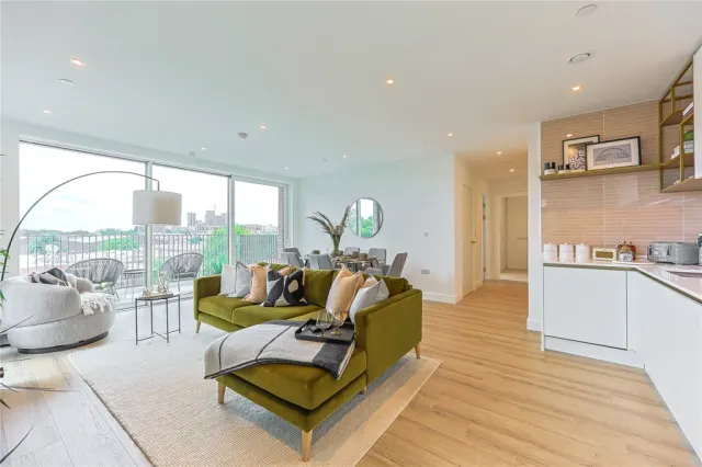 Quay Walk, Wembley, HA0, photo 1