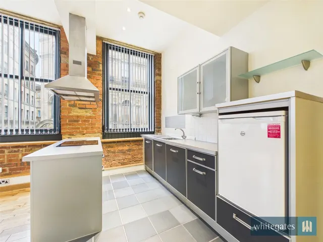 Leeds Road, Bradford, BD1, photo 3