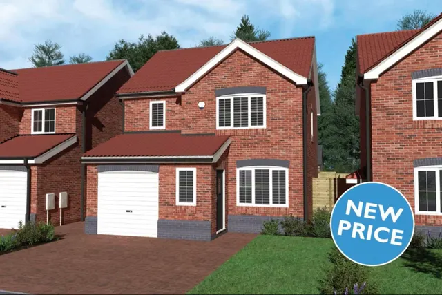 Kings Grove, Grimsby, DN32, photo 1
