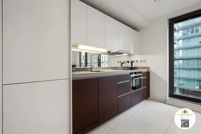 Photo 2 — Apartment , Baltimore Wharf, London