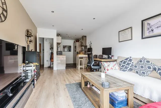 Ebony Crescent, Barnet, EN4, photo 2