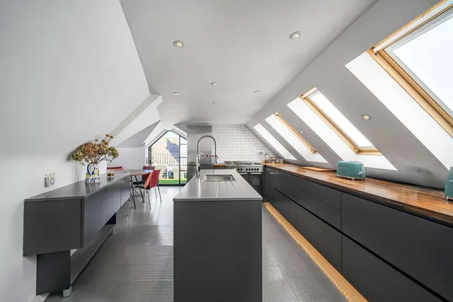 St. Ann's Road, London, SW13, photo 2