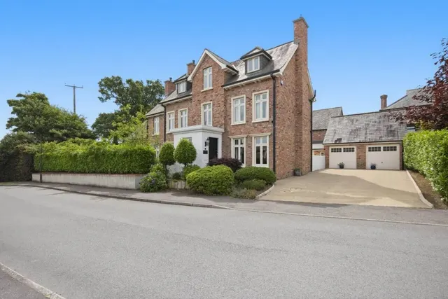 Governors Bridge Road, Royal Hillsborough, BT26, photo 1