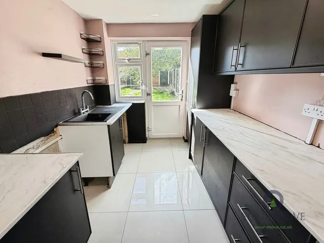 Photo 3 — Oakthorpe Gardens, Tividale, West Midlands, B69