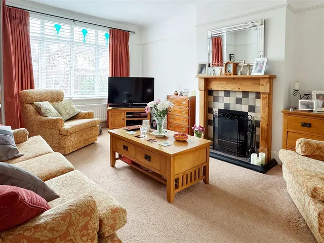 Parkside Avenue, Littlehampton, photo 3