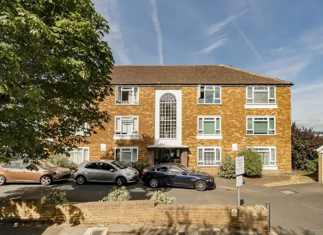 Sunningfields Crescent, Hendon, NW4, photo 1