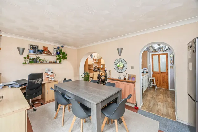 Priory Road, Hassocks, BN6, photo 3