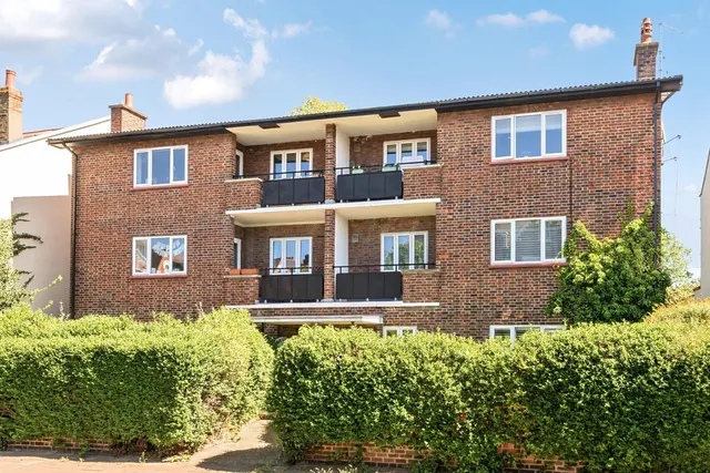 Baskerville Road, Battersea, London, SW18, photo 1