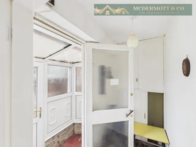 Ely Crescent, Failsworth, M35, photo 2