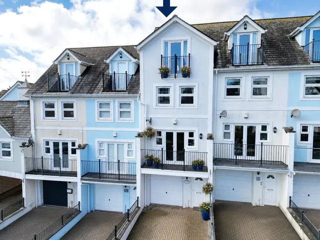 Trinity Mews, Teignmouth, TQ14