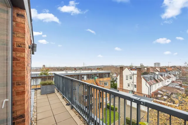 Walm Lane, Willesden Green, NW2, photo 2
