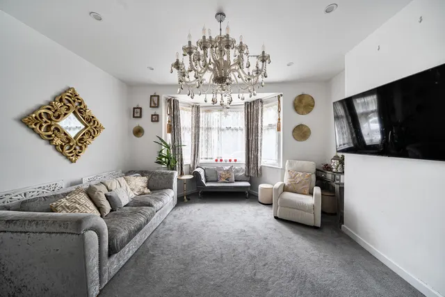 Pinner Park Avenue, Harrow, HA2, photo 2