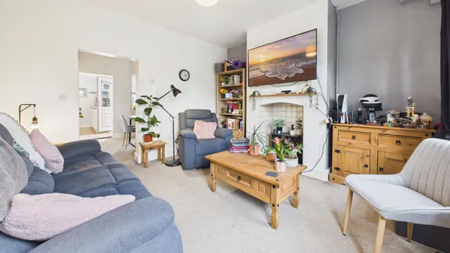 Photo 2 — Peterborough Road, CROWLAND, PE6