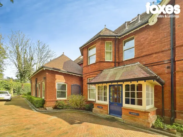 Marlborough Road, photo 1