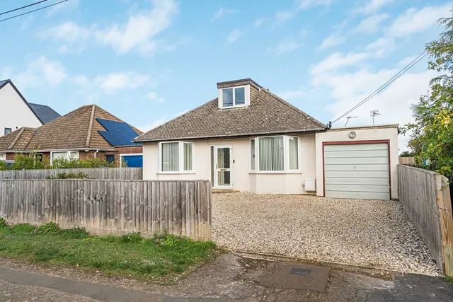 Sandhill Road, Begbroke, photo 1