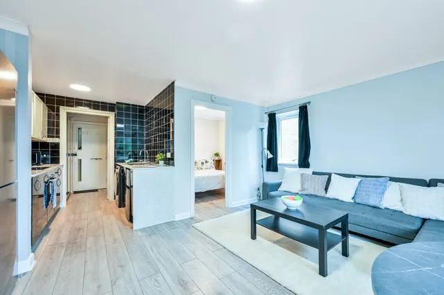 Photo 2 — 5 Priory Court, Denmark Road, Kingston upon Thames