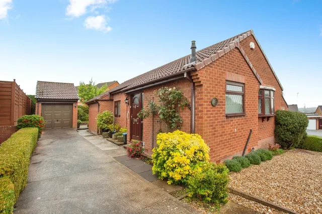 Deanhead Drive, Owlthorpe, Sheffield, South Yorkshire, S20, photo 1