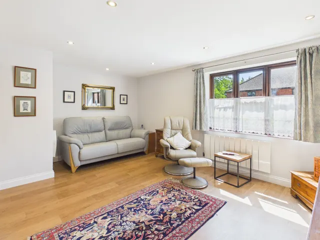 Maxwell Road, Beaconsfield, HP9, photo 3