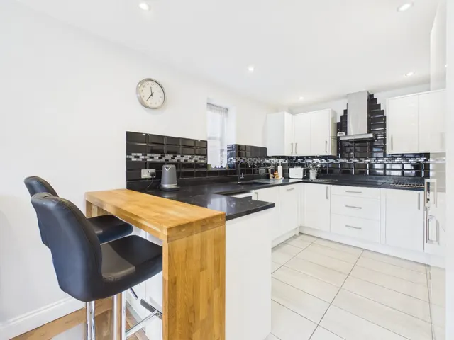 Maxwell Road, Beaconsfield, HP9, photo 2