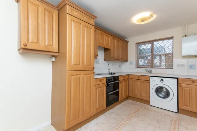 Patch Court, BS16, photo 3