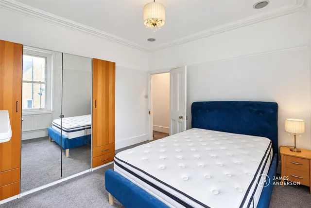 Upper Richmond Road West, London, SW14, photo 3