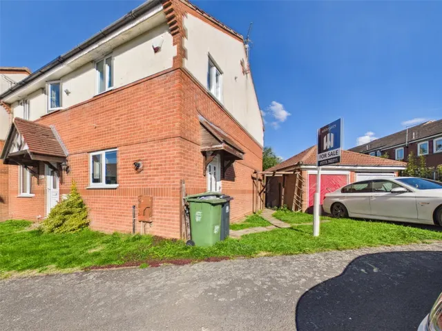 Warwick Road, Somercotes, DE55, photo 1