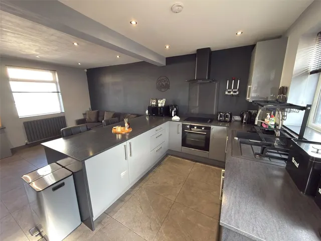 Derbyshire Lane, Hucknall, NG15, photo 3